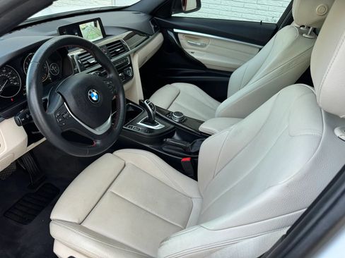 Used 2017 BMW 330i Sedan RWD image 13