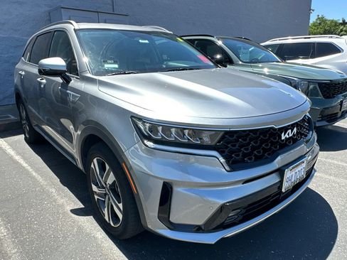 Certified 2023 Kia Sorento EX AWD/4WD image 2