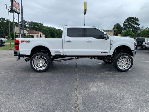 Used 2025 Ford F250 King Ranch w/ Chrome Package AWD/4WD image 4