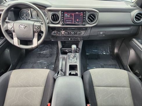 Used 2023 Toyota Tacoma TRD Off-Road image 19