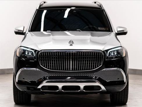 Used 2023 Mercedes-Benz Maybach GLS 600 4MATIC image 4