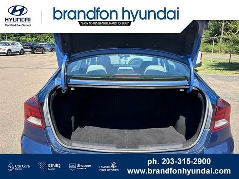 Used 2019 Hyundai Elantra SE FWD image 29