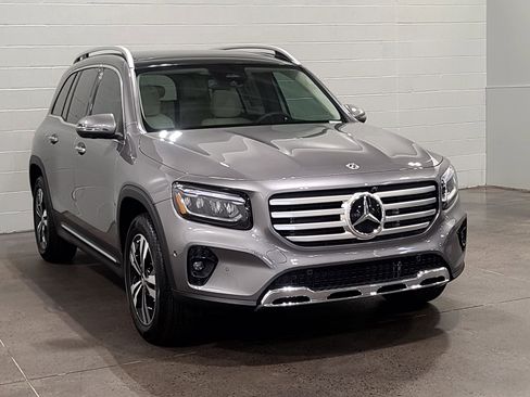 New 2026 Mercedes-Benz GLB 250 image 2