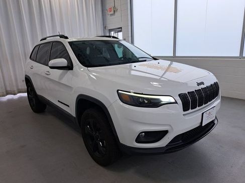Used 2020 Jeep Cherokee Latitude Plus AWD/4WD image 4