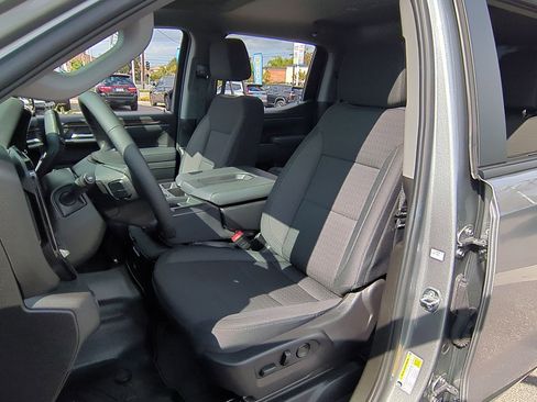 Used 2025 Chevrolet Silverado 1500 LT AWD/4WD image 19