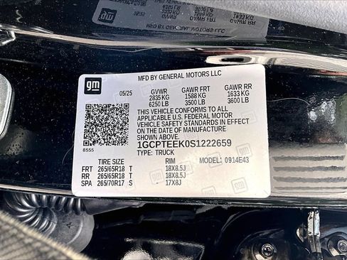 Used 2025 Chevrolet Colorado Trail Boss AWD/4WD image 16