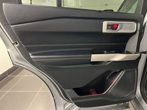 Certified 2023 Ford Explorer Limited w/ Hybrid Equipment Group 310A image 36