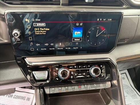 Used 2023 GMC Sierra 1500 AT4 w/ Technology Package image 18