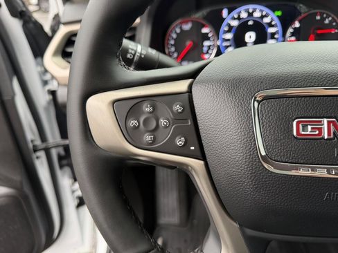 Used 2023 GMC Acadia Denali w/ Denali Ultimate Package image 18