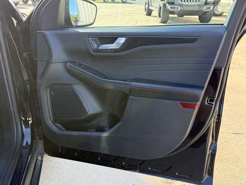 Used 2023 Ford Escape ST-Line image 30