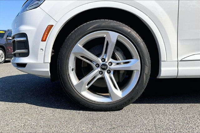 Used 2019 Audi Q7 3.0T Prestige w/ Prestige Package AWD/4WD image 5