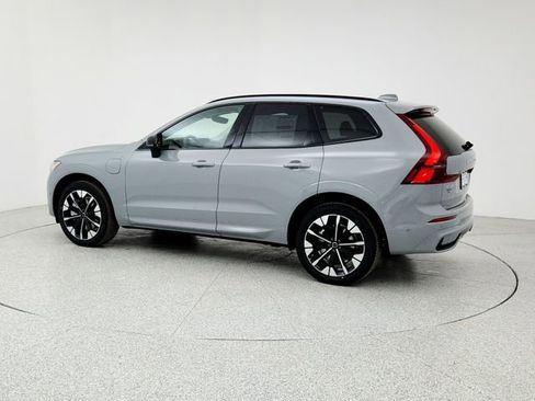 New 2026 Volvo XC60 T8 Plus image 7
