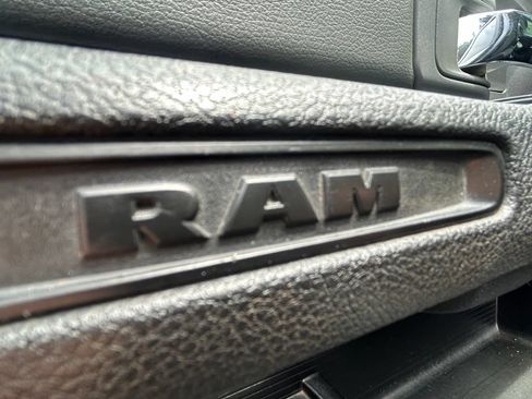 Used 2021 RAM 1500 Classic SLT AWD/4WD image 16