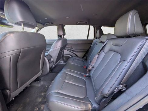 New 2026 Jeep Cherokee Limited AWD/4WD image 17