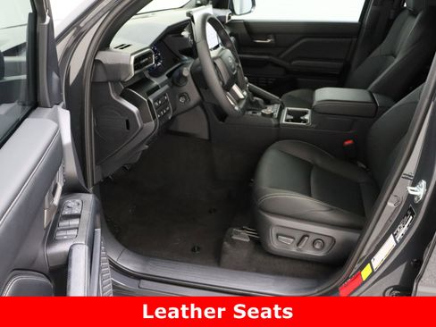 Used 2025 Toyota 4Runner Limited image 14