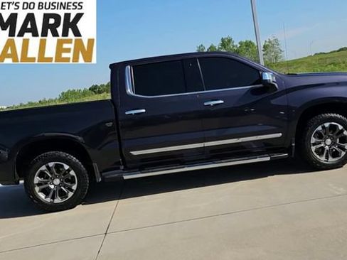 Used 2024 Chevrolet Silverado 1500 High Country w/ Technology Package AWD/4WD image 9