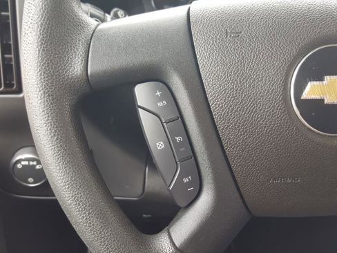 Used 2020 Chevrolet Express 2500 w/ Enhanced Convenience Package image 17