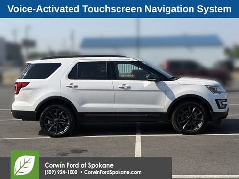 Used 2017 Ford Explorer XLT w/ Equipment Group 202A AWD/4WD image 10