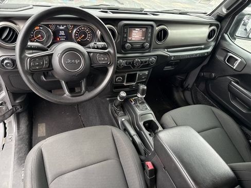 Used 2020 Jeep Wrangler Unlimited Sport AWD/4WD image 19