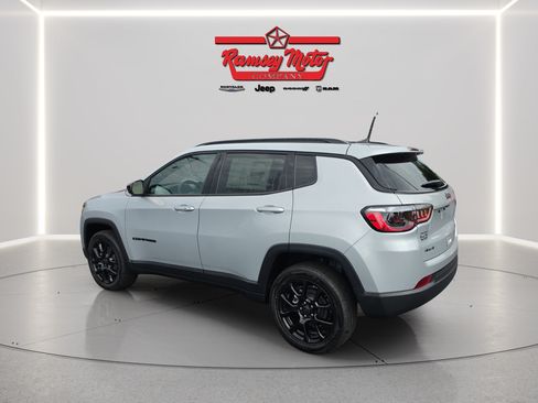 New 2026 Jeep Compass Latitude AWD/4WD image 3