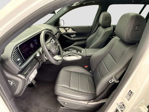 Used 2024 Mercedes-Benz GLS 450 4MATIC image 18