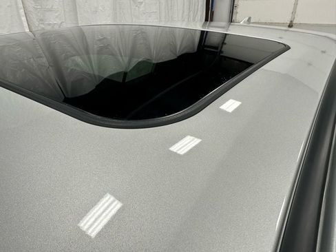 Used 2025 Toyota Corolla SE w/ SE Premium Package image 40