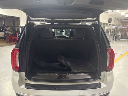 Used 2021 GMC Yukon Denali w/ Denali Ultimate Package image 28