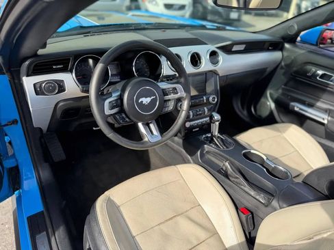 Used 2017 Ford Mustang Premium image 21