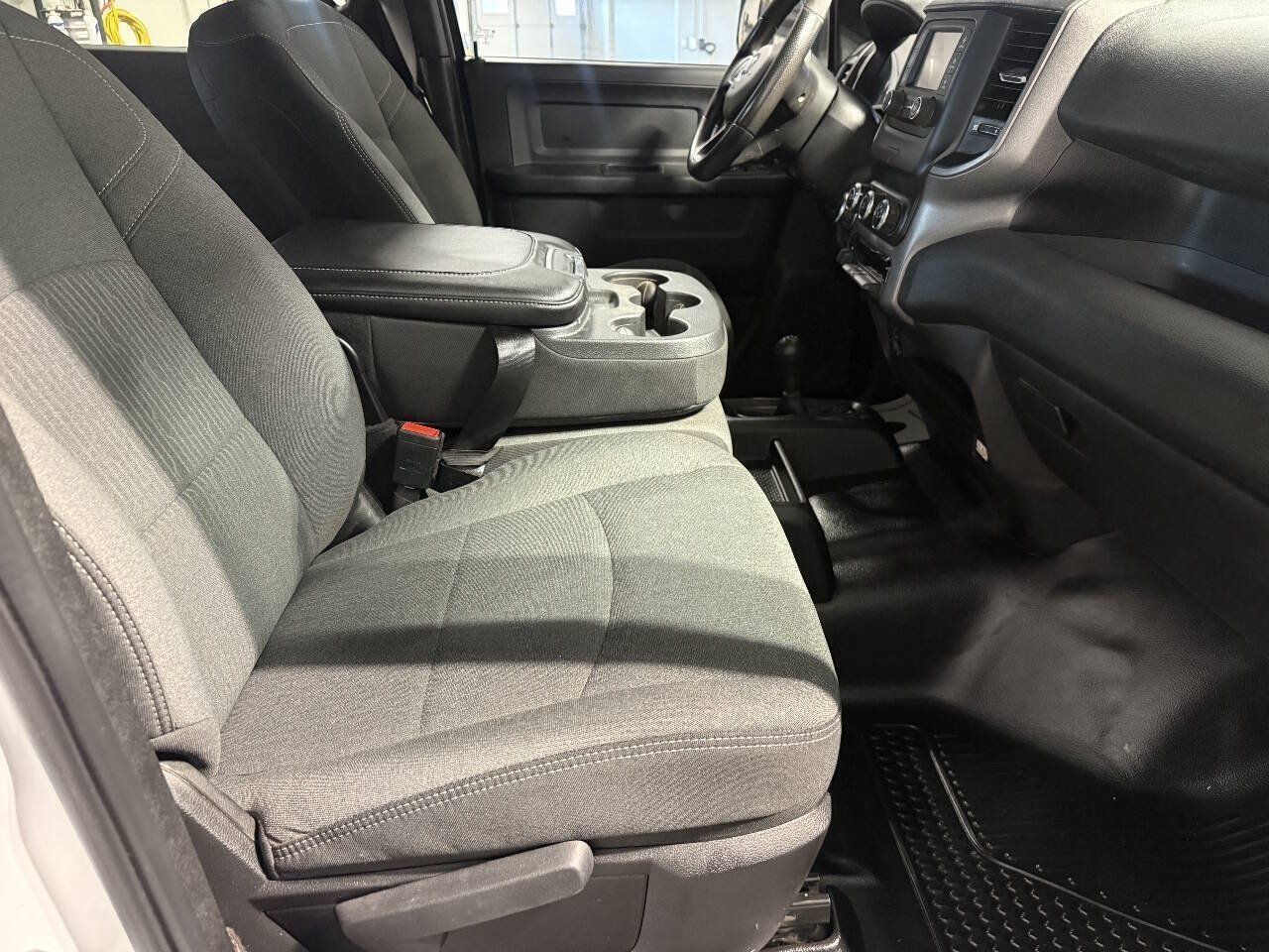 Used 2022 RAM 2500 Tradesman w/ Chrome Appearance Group AWD/4WD image 15