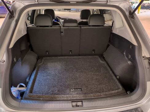 Used 2022 Volkswagen Tiguan SE image 13