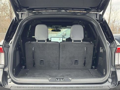 Used 2025 Ford Explorer ST-Line image 30
