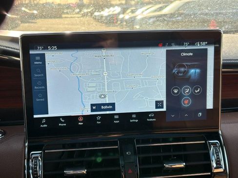 Used 2024 Lincoln Navigator Reserve image 22