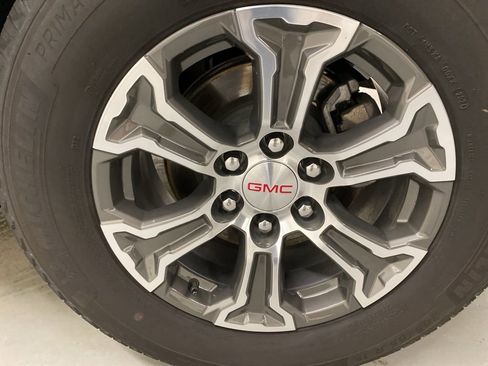 Used 2025 GMC Sierra 1500 SLT image 26