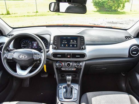 Used 2019 Hyundai Kona SE FWD image 18