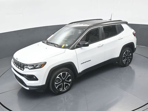 Used 2023 Jeep Compass Limited image 45