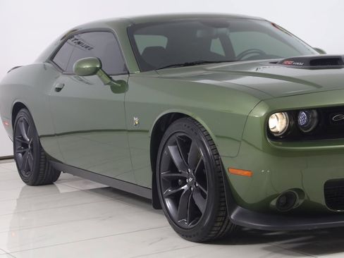 Used 2019 Dodge Challenger R/T Scat Pack w/ Shaker Package image 39