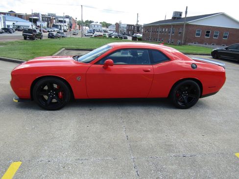 Used 2022 Dodge Challenger SRT Hellcat w/ Plus Package image 6