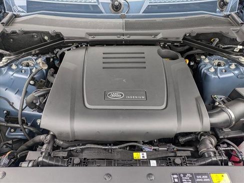 New 2025 Land Rover Defender 110 S image 18