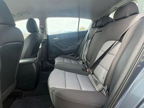 Used 2015 Kia Forte EX image 16
