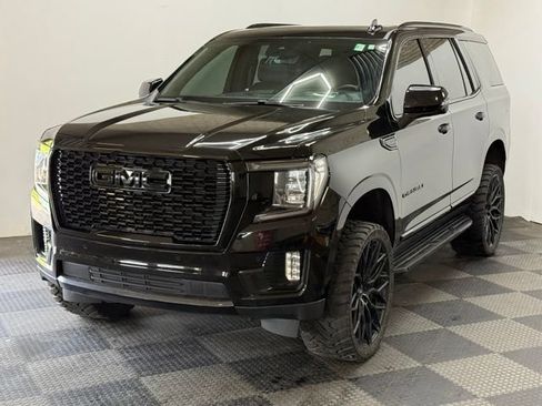 Used 2024 GMC Yukon Denali w/ Advanced Technology Package AWD/4WD image 5