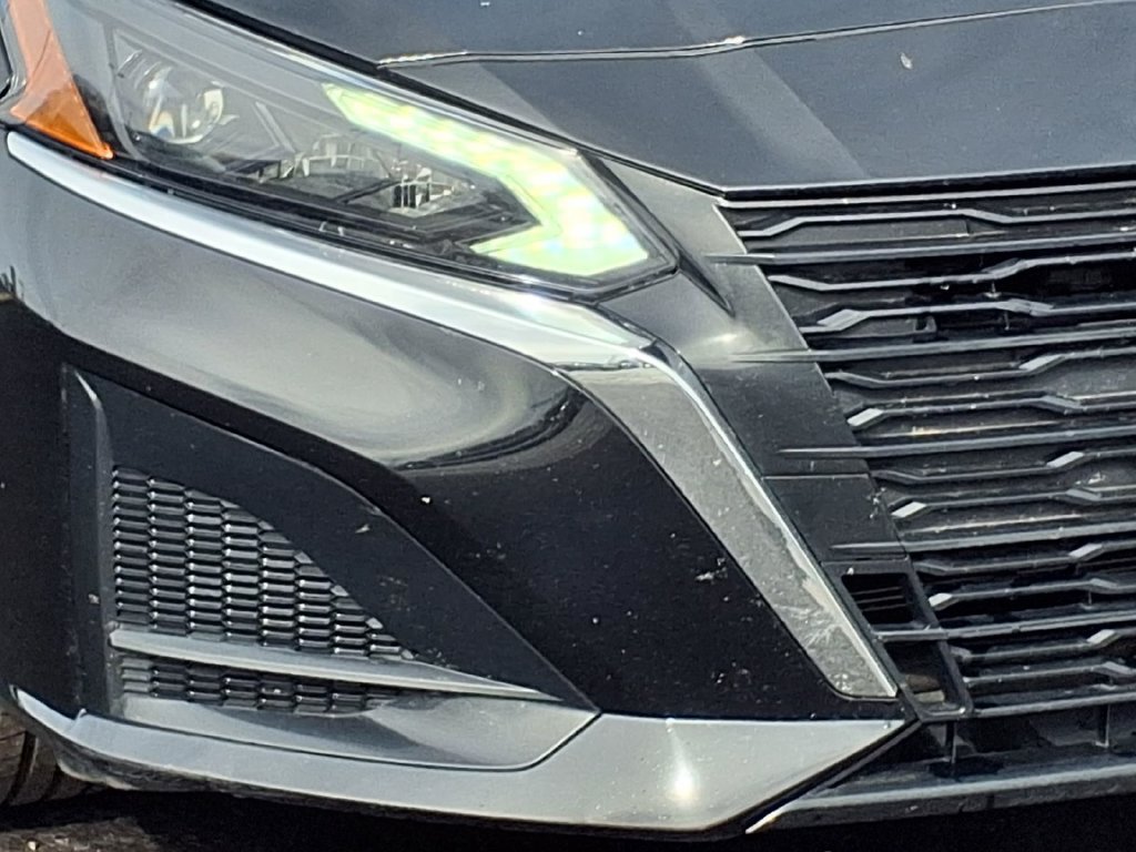 Used 2025 Nissan Altima 2.5 SV FWD image 30