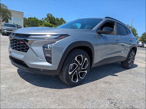 New 2026 Chevrolet Trax RS w/ Driver Confidence Package FWD image 8