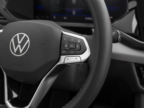 Used 2022 Volkswagen Taos SE w/ Panoramic Sunroof Package FWD image 46