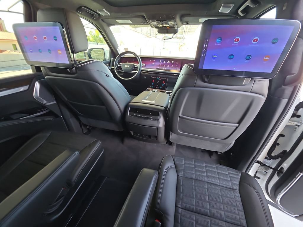 Certified 2025 Cadillac Escalade Sport Platinum w/ LPO, ONYX Package AWD/4WD image 22