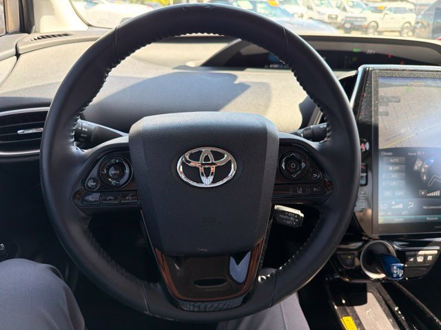 Used 2021 Toyota Prius Prime XLE w/ Carpet Mat Package (TMS) FWD image 12