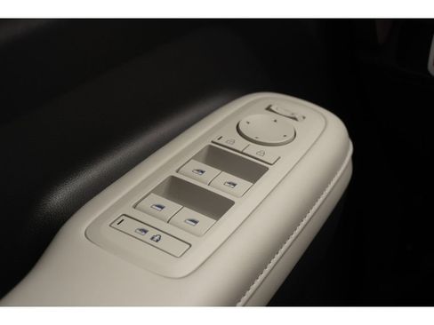 Used 2026 Hyundai Santa Fe SEL FWD image 29