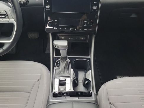 Used 2022 Hyundai Santa Cruz SEL Premium image 14