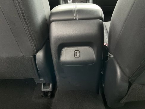 Used 2025 Nissan Sentra SV image 18