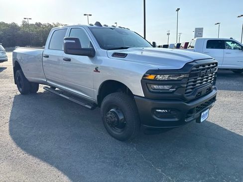 New 2026 RAM 3500 Tradesman AWD/4WD image 7