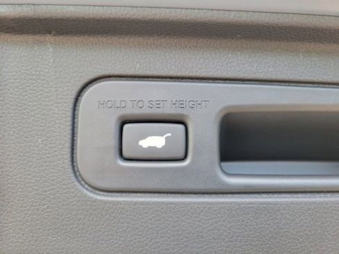 Certified 2025 Honda Pilot Black Edition image 34